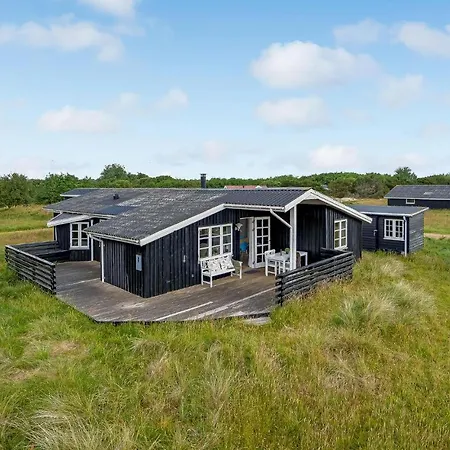 In With Wifi Holiday home *